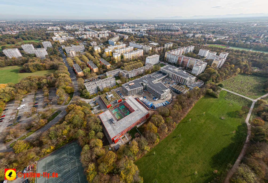03.11.2022 -  Ostparksee mit Umgebung in Neuperlach
